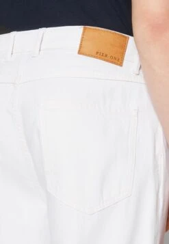 Pier One Jeans Relaxed Fit - White 13 Pier One Jeans Relaxed Fit - White -Pier One 15774f17eb674fa799cc0b0cc36db0c9