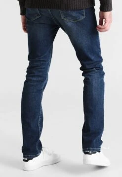 Pier One Jeans Straight Leg - Washed Dark Blue 10 Pier One Jeans Straight Leg - Washed Dark Blue -Pier One 19f71c5aa23e4aee8fbafd64cafceb95