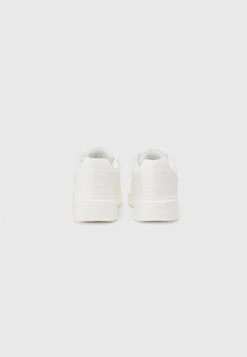 Pier One Trainers - White/gold-coloured -Pier One 2051a6857d6c4ac1bda35b0063ac4c85