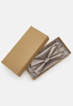 Pier One SET - Einstecktuch - Stone 12 Pier One SET - Einstecktuch - Stone -Pier One 2e20d7fb99604f3ebdc21ea5b1233e9d