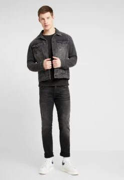 Pier One Langarmshirt - Black 9 Pier One Langarmshirt - Black -Pier One 3224143e8b824aaeb15537c456bbb542