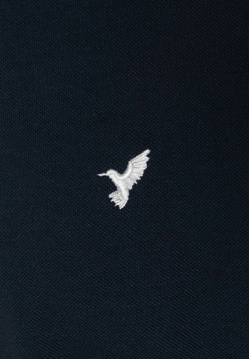 Pier One PIQUE EMBRO DETAIL - T-Shirt Basic - Dark Blue 5 Pier One PIQUE EMBRO DETAIL - T-Shirt Basic - Dark Blue – Bild 3