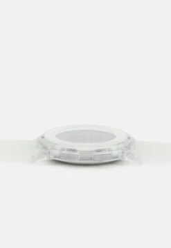 Pier One Digitaluhr - Transparent 10 Pier One Digitaluhr - Transparent -Pier One 4386d6beaa344030852b52d67b353427