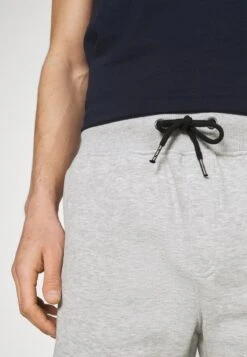 Pier One 2 PACK - Shorts - Mottled Light Grey/dark Blue 13 Pier One 2 PACK - Shorts - Mottled Light Grey/dark Blue -Pier One 4492c0dabf24436a989a44a463fac6c0