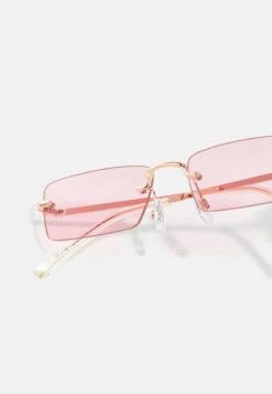 Pier One UNISEX - Sonnenbrille - Pink 11 Pier One UNISEX - Sonnenbrille - Pink -Pier One 48d6d36db7944e98b393bb316d299a57