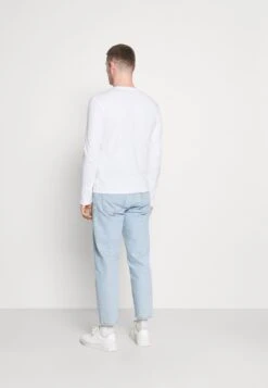 Pier One 5 PACK - Langarmshirt - White/dark Blu/grey 10 Pier One 5 PACK - Langarmshirt - White/dark Blu/grey -Pier One 501e285d599547fa8b3d97a7168757c4