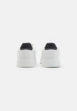 Pier One UNISEX - Sneaker Low - White 10 Pier One UNISEX - Sneaker Low - White -Pier One 93389823d7c54ea3baab2e6817d7366e