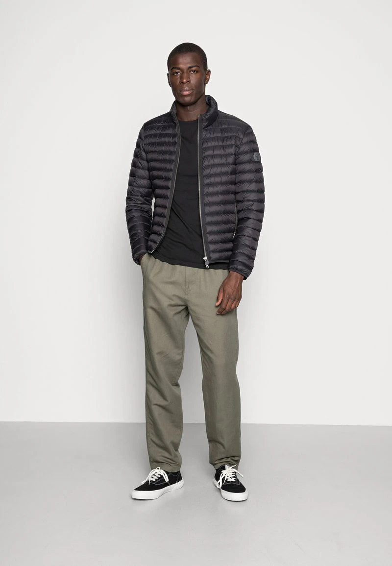 Pier One T-Shirt Basic - Black 3 Pier One T-Shirt Basic - Black