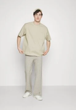 Pier One T-Shirt Basic - Beige 9 Pier One T-Shirt Basic - Beige -Pier One 954399b85e4c4d1bb41fa3741a233e9e