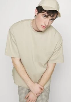 Pier One T-Shirt Basic - Beige 11 Pier One T-Shirt Basic - Beige -Pier One 9ec49de4e17d477cafc4f77aa4f6354c