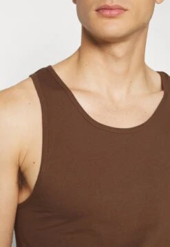 Pier One 3PCK SKIN TONE RIB VEST - Unterhemd/-shirt - Brown 12 Pier One 3PCK SKIN TONE RIB VEST - Unterhemd/-shirt - Brown -Pier One 9f31fc2f68bd4a4785af045b430b1d83