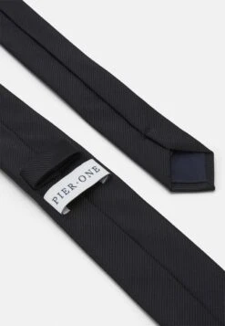 Pier One -Pier One c0653fbb952b41648b391148749adfc3