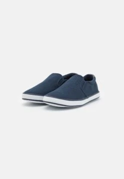 Pier One UNISEX - Trainers - Dark Blue 12 Pier One UNISEX - Trainers - Dark Blue -Pier One e131584f54ec4f40b3e350c9c84c3fb1