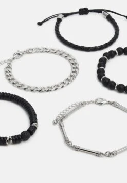 Pier One 5 PACK - Armband - Silver-coloured, Black 10 Pier One 5 PACK - Armband - Silver-coloured, Black -Pier One e7fdb58dc0d346889d43460456586028